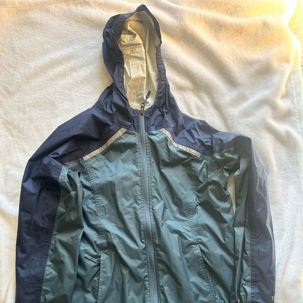 L.L.Bean Women’s Trail Model Rain Jacket sz L